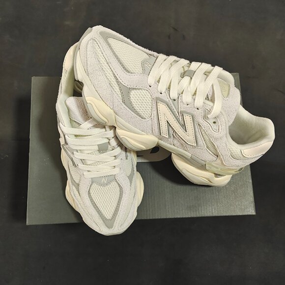 New Balance 9060 Low Quartz Grey - Picture 3 of 7